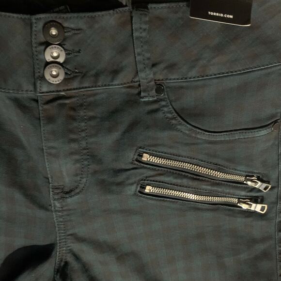 Torrid Denim Jegging  Moto Zip Plaid 14r - Picture 8 of 12